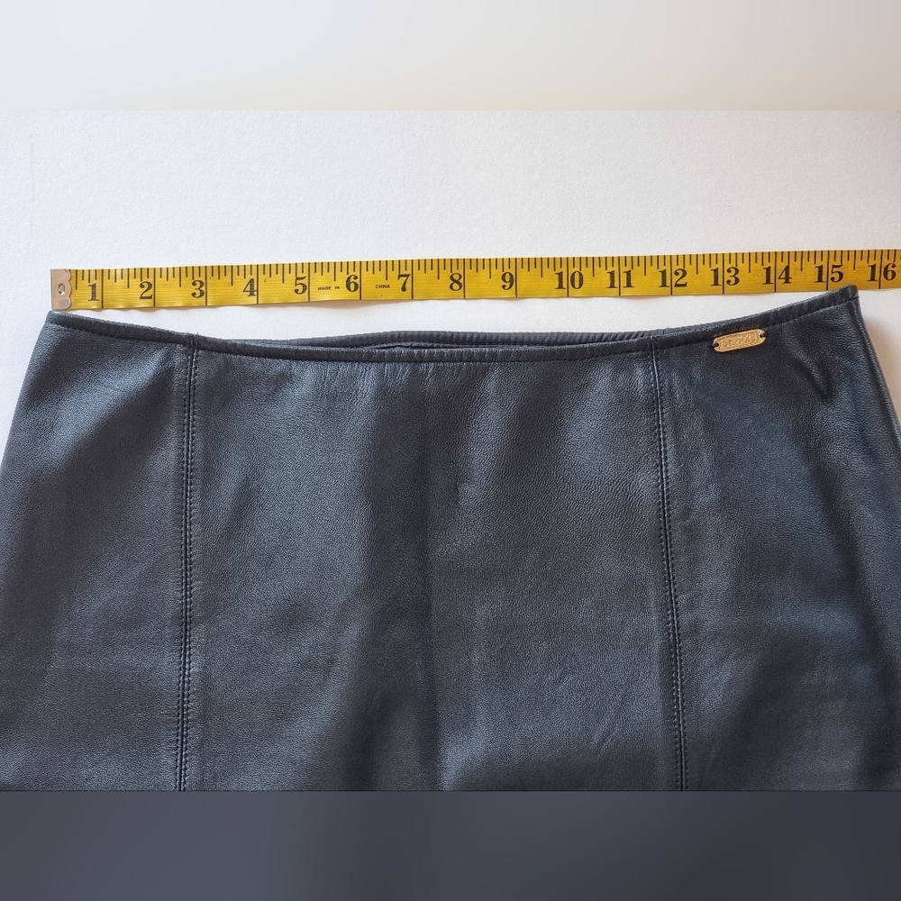 St. John Sport Black Leather Skirt Sz 10 Vtg. - Picture 7 of 12